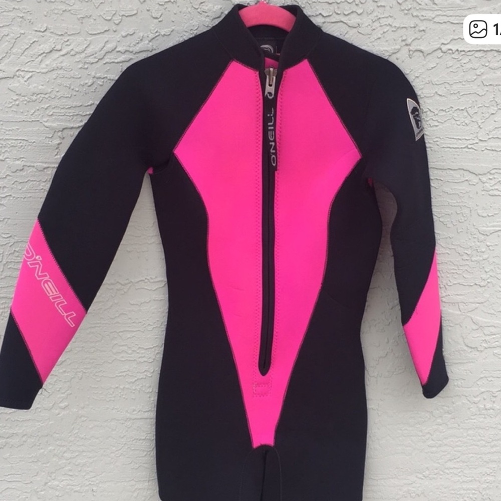 O’NEILL Pink & Black Wet Suit Size small